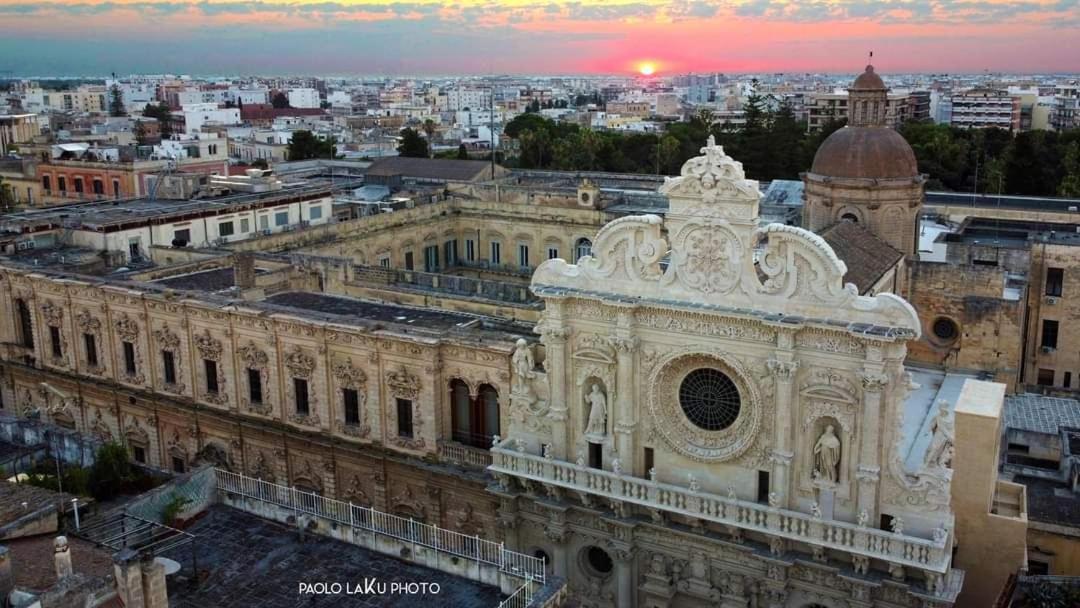 Lecce Stazione Centrale Extérieur photo